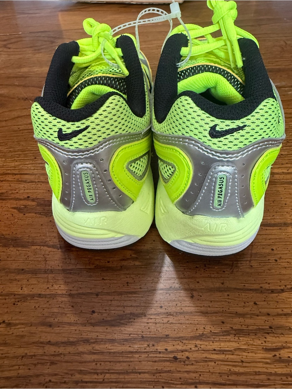 Nike Women's Neon yellow/ silver accents Air Pegasus new Without Box or Tags. - Picture 4 of 7